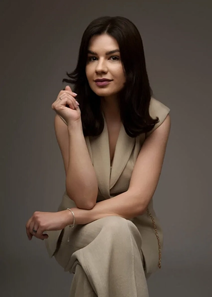 daniela 768x1076.jpeg